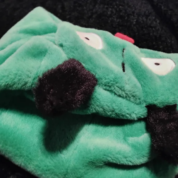 Grrrrr  Plush Animal Hat - Picture 4 of 5